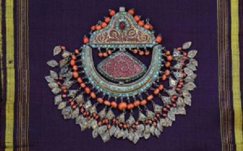 Азербайджанские ювелирные изделия представлены на Российском антикварном салоне