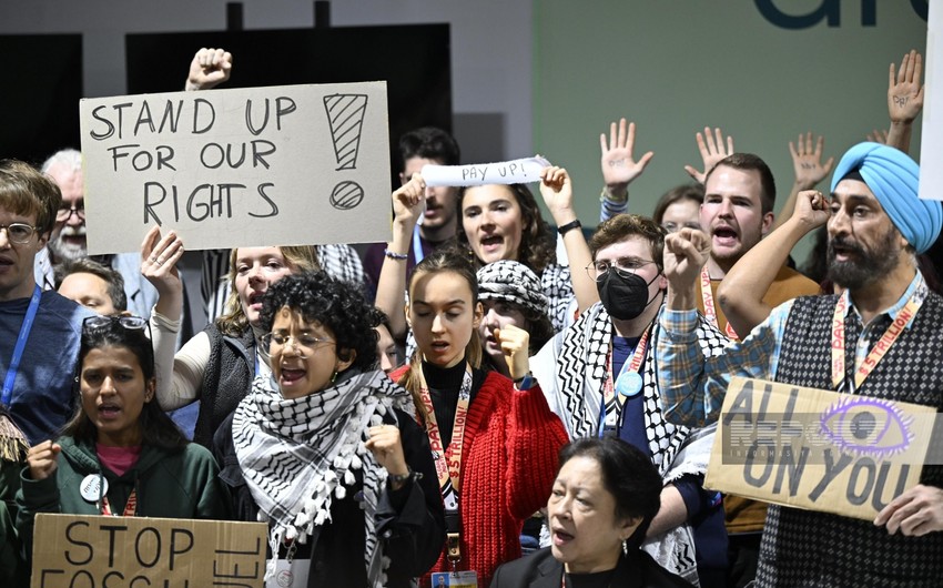 Климатические активисты провели акцию на COP29