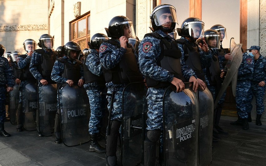 Yerevanda polislə etirazçılar arasında toqquşma olub