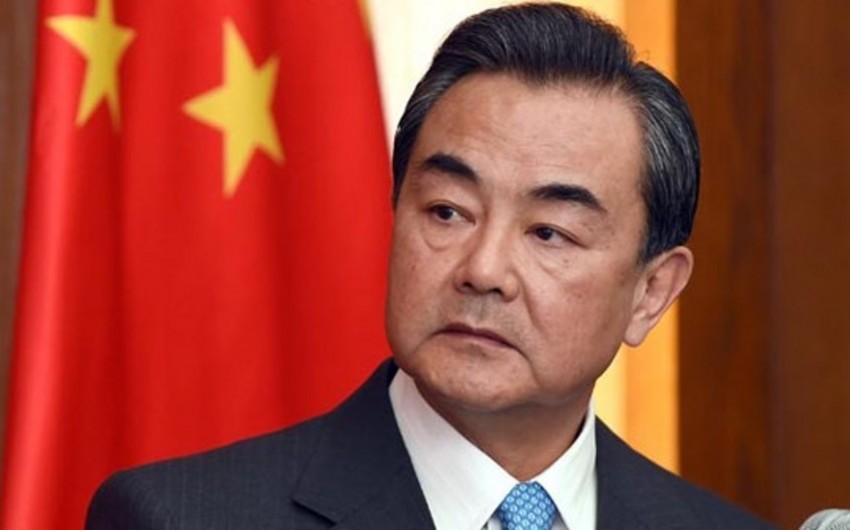 Глава МИД КНР: Китай будет сохранять общую стабильность при устранении противоречий с США