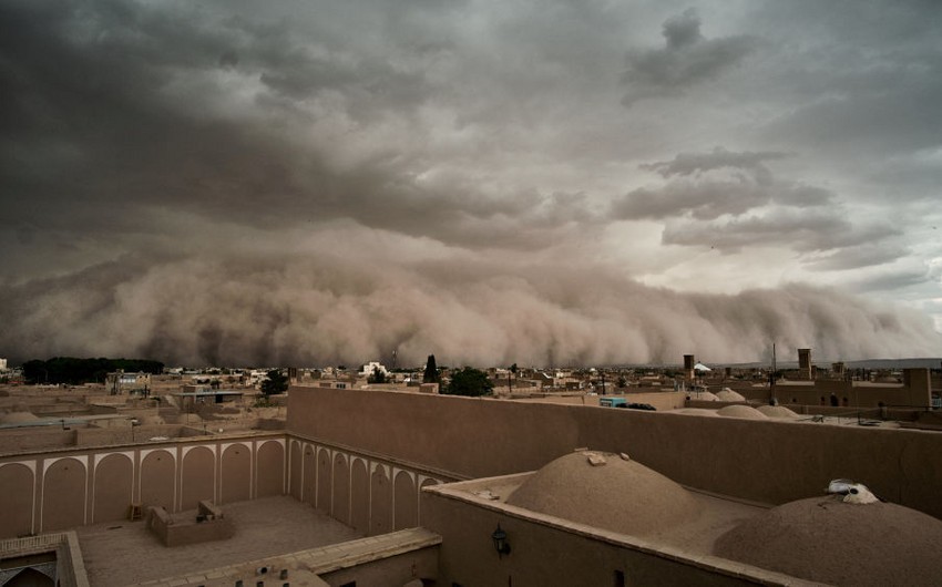 В Иране более 140 человек пострадали в песчаной буре