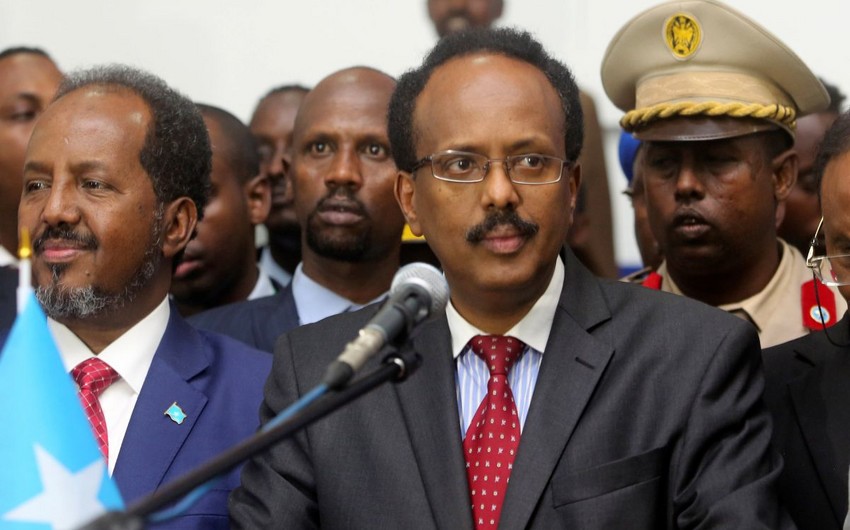 Somalia's new president elected in aircraft hangar