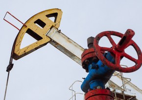 Oil prices drop on coronavirus risks and US inventories data