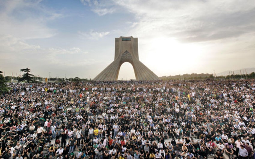 ​İran əhalisinin sayı 80 milyona çatıb