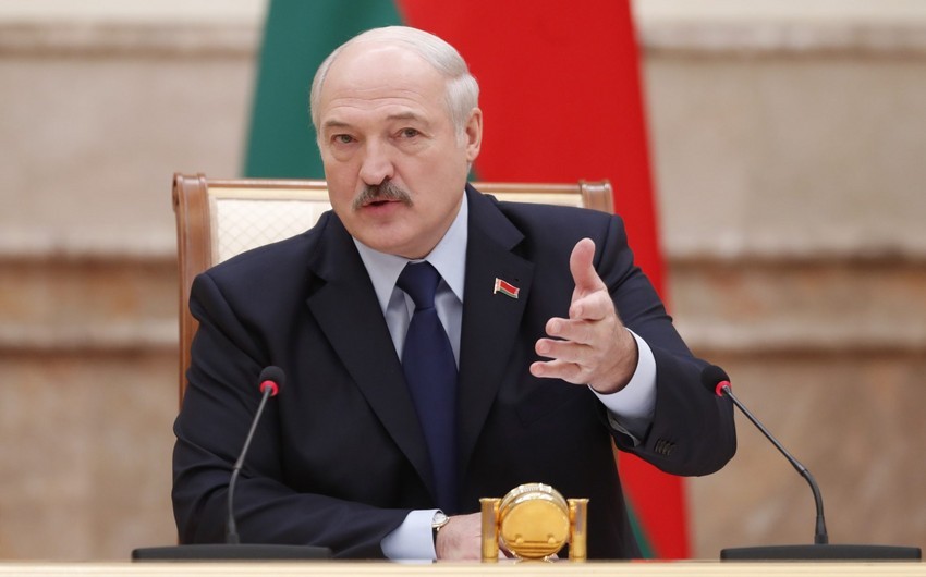 Lukashenko: Belarus had to redeploy a third of its army to the border with Ukraine