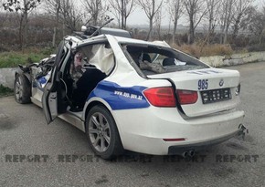 В аварии на трассе Баку-Газах пострадали двое полицейских
