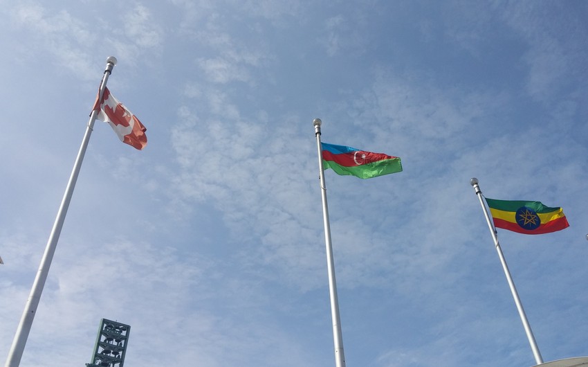 ​Ottava şəhərinin meriyası önündə Azərbaycan bayrağının qaldırılması mərasimi keçirilib