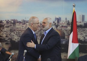 Hamas and Fatah sign agreement to end long-standing rift