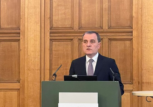 Глава МИД Азербайджана принимает участие на конференции Caspian Connectivity в Лондоне