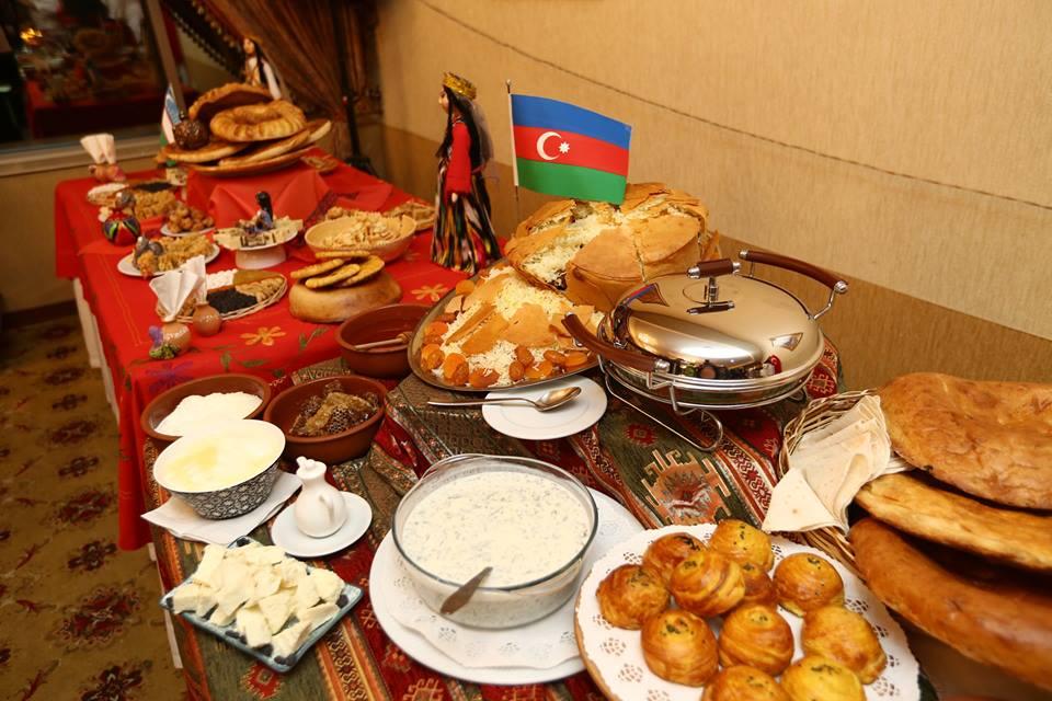 Азербайджан стол