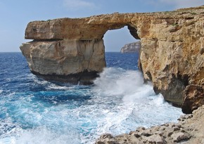 Malta's Azure Window collapses into the sea