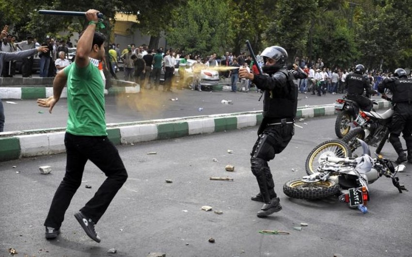 KİV: İranda polis və sufilər arasında toqquşmalar olub, 3 nəfər ölüb