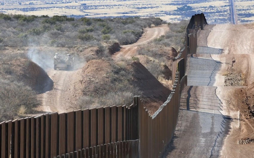 Стена с Мексикой будет стоить США 15 млрд долл.