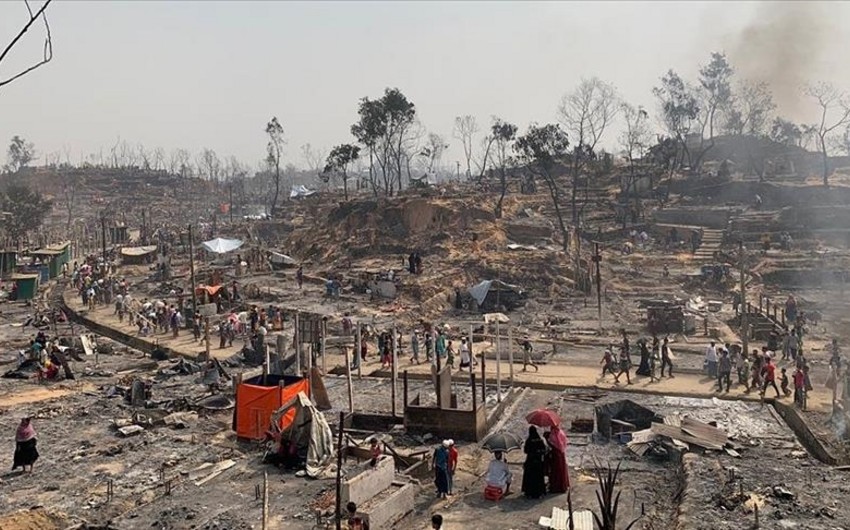 Rohingya camp fire leaves 15 dead, 400 missing