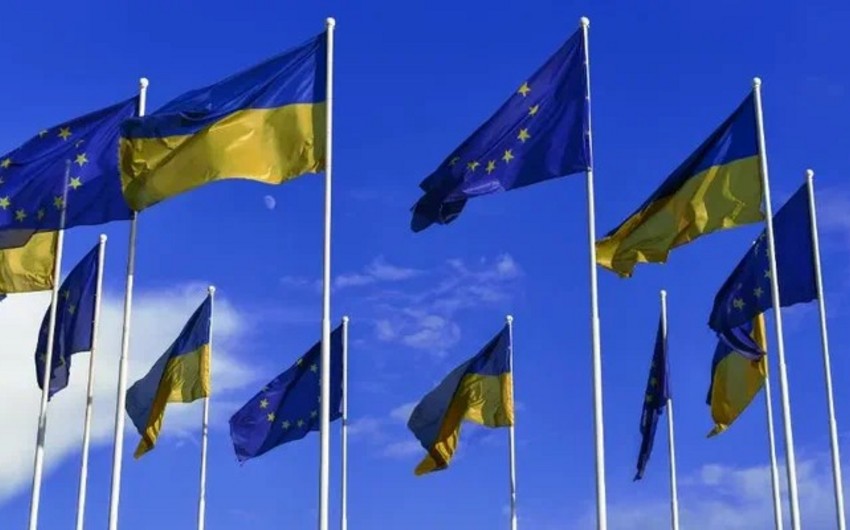 Politico: ЕК поддержит Украину в получении статуса кандидата на вступление в ЕС