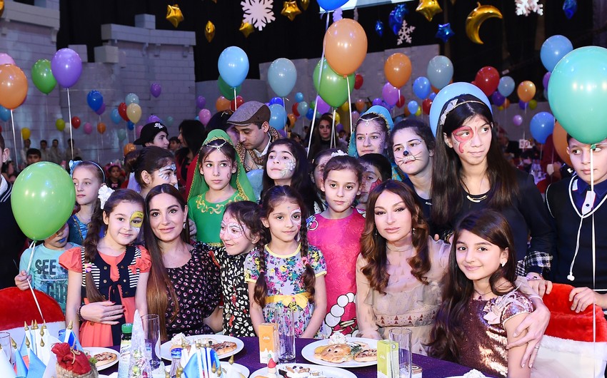 Фонд Гейдара Алиева организовал традиционное праздничное веселье для детей