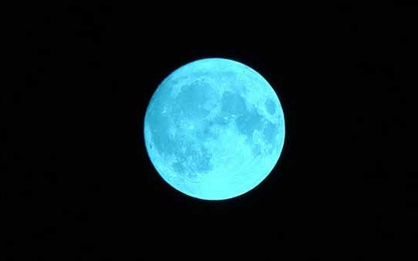 Blue moon is rising today