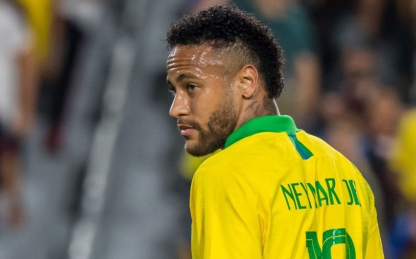 Neymar Braziliya millisində 100-cü oyununu keçirib