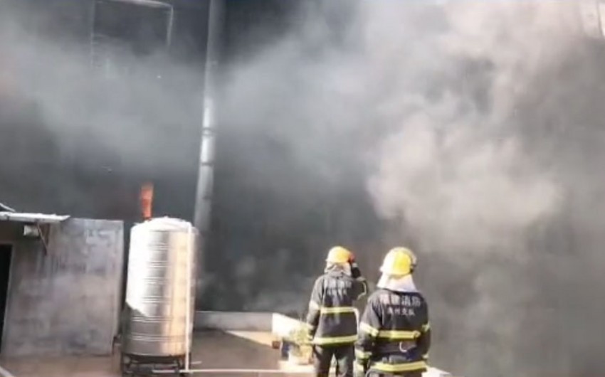 На востоке Китая восемь человек погибли в результате пожара на фабрике