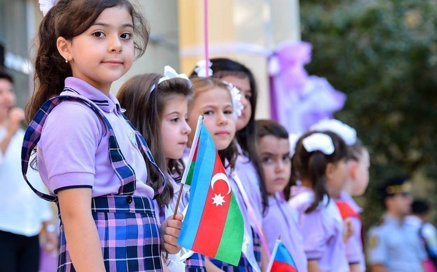 В Азербайджане в этом году в первый класс пойдут более 158 тыс. учеников