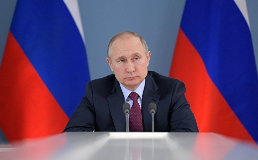 Vladimir Putin amerikalı generalı mükafatlandırıb