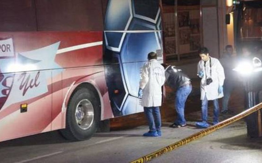 ​Türkiyədə futbol klubunun avtobusuna silahlı hücum olub