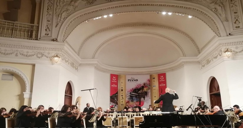 В Баку открылся первый Международный фортепианный фестиваль