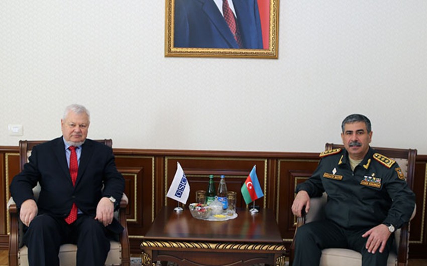 Zakir Hasanov and Andrzej Kasprzyk discuss current situation at contact line of troops