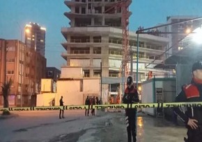 В Измире рухнул подъемный кран, погибли шесть человек