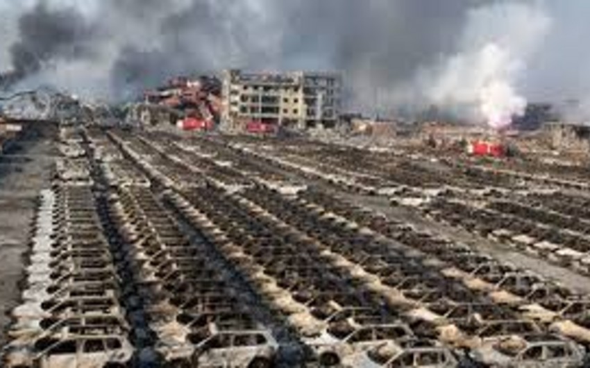 При ликвидации последствий взрыва в китайском Тяньцзине спасены 32 человека