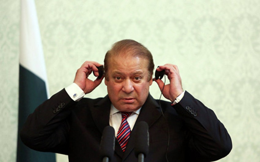 Экс-премьер Пакистана Наваз Шариф вернулся в страну, чтобы предстать перед судом