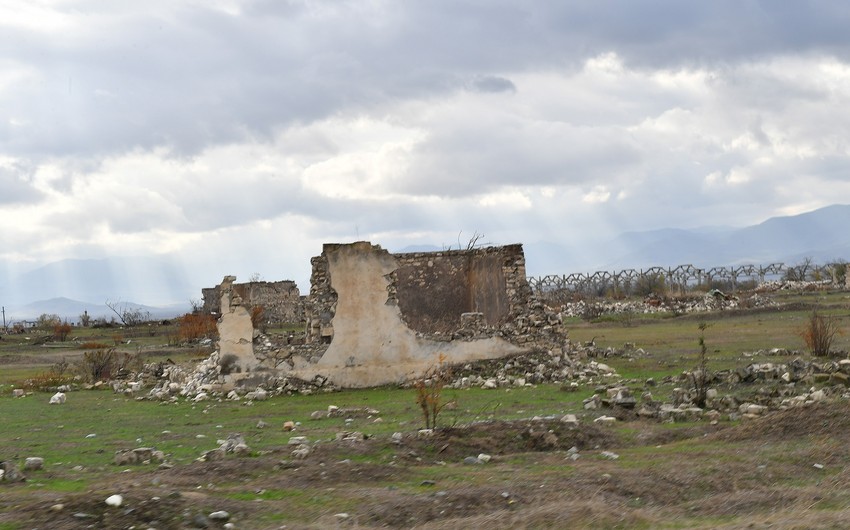 Британское издание: Мины препятствуют возвращению вынужденных переселенцев в Карабах