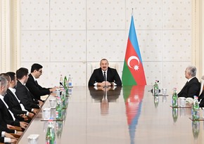 Президент Ильхам Алиев принял членов футбольного клуба Карабах