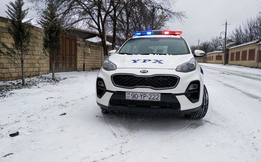 Полиция предупредила водителей о гололеде на дорогах в горных районах