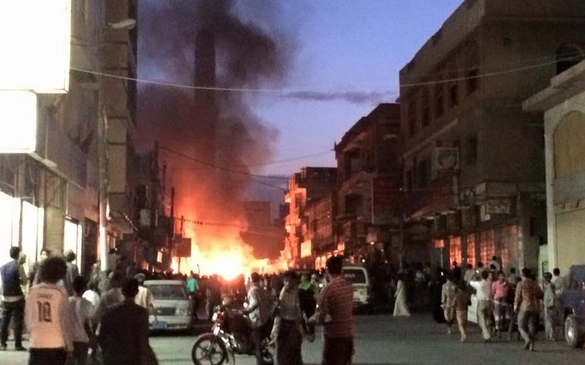​В результате трех взрывов в Йемене погибли 22 человека