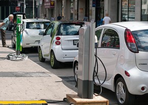Azerbaijan starts importing electric vehicles from another country