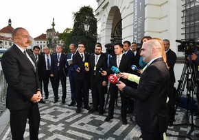 Президент Ильхам Алиев в Праге дал интервью азербайджанским телеканалам