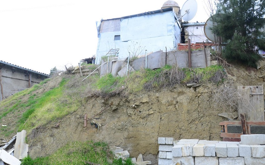 Bakının Zığ qəsəbəsindəki sürüşmə sahəsində yerləşən 56 fərdi ev söküləcək