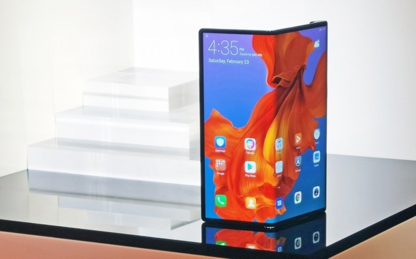 Huawei отложила запуск смартфона с гнущимся экраном