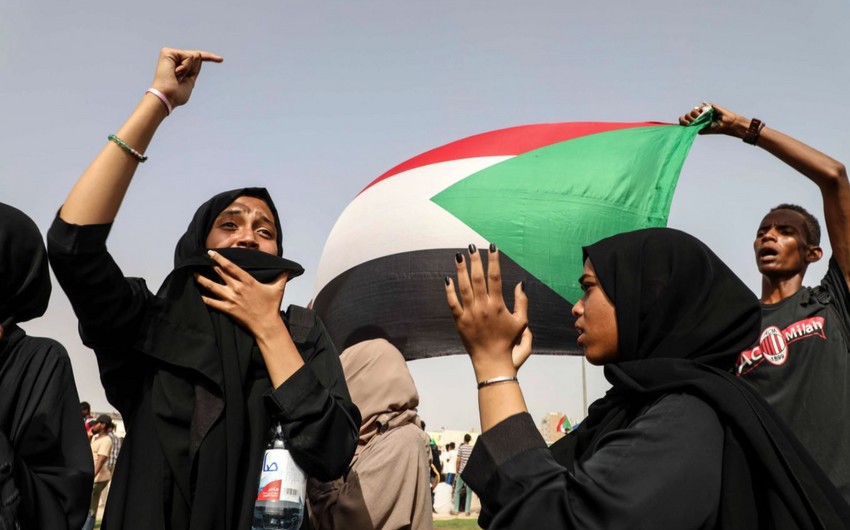 Число погибших на протестах в Судане достигло 40 человек