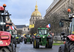 Французские фермеры на тракторах устроили протест рядом с Европарламентом