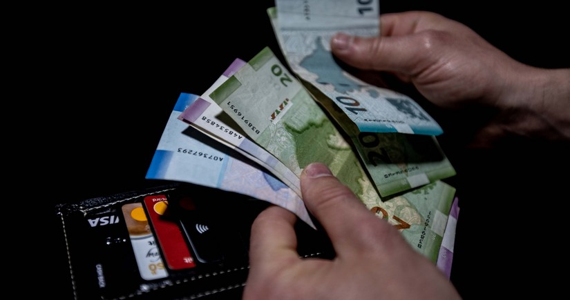 Среднемесячная заработная плата в Баку на 28% выше, чем в среднем по стране