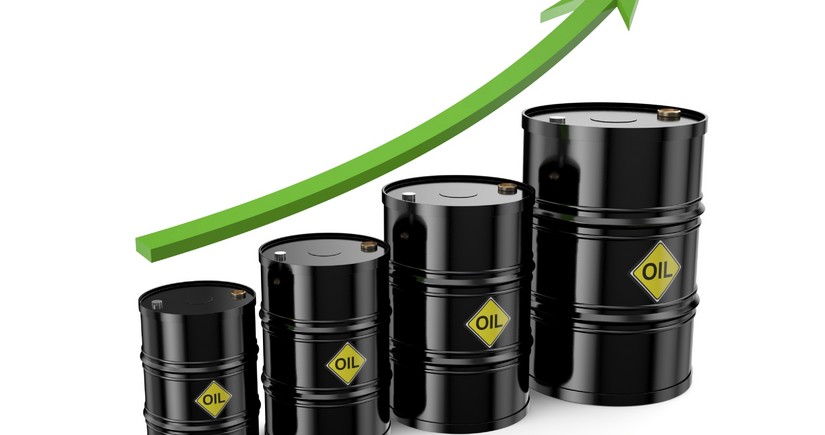 Brent crude price hits seven-year high 