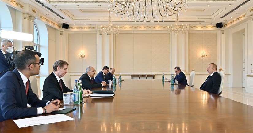 Президент Ильхам Алиев принял главу МИД Алжира