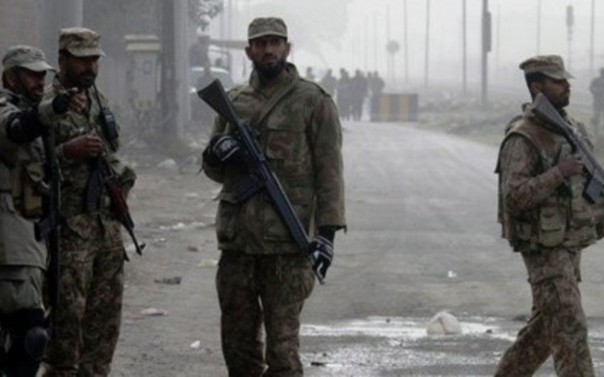 Три солдата погибли в результате атаки боевиков в Пакистане