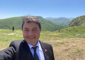 Азербайджанский депутат спустя 29 лет побывал в отчем доме в Шуше