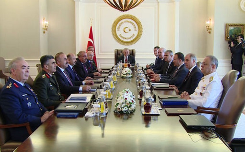 В Турции 586 полковников отправлены в отставку, срок военной службы офицеров сокращен