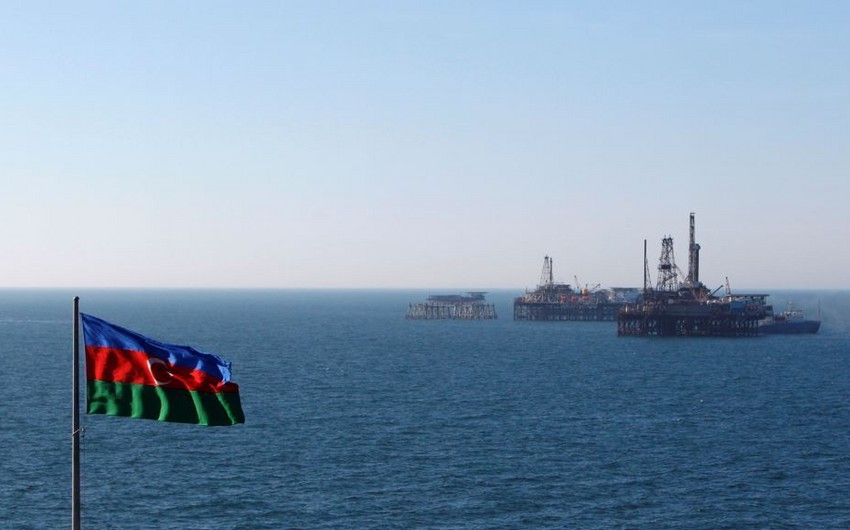 Azerbaijani oil price declines by 3%