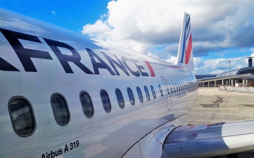 Air France сняла с рейсов 21 пассажира из-за указа президента США