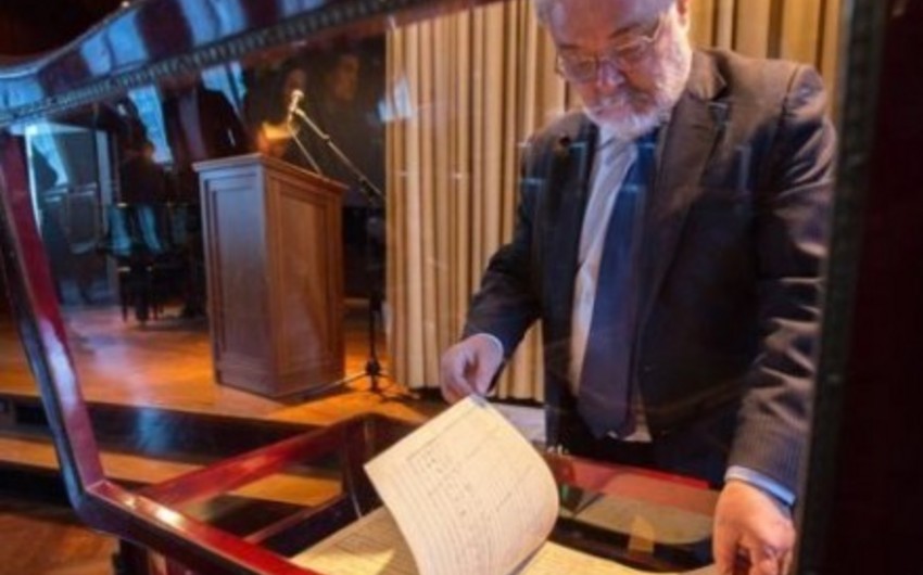 Bəstəkar Qustav Malerin simfoniya əlyazması 5,6 milyon dollara satılıb